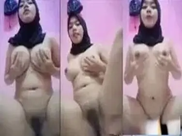 Ukhti Jilbab Montok Nekat Lepas Baju Depan Kamera