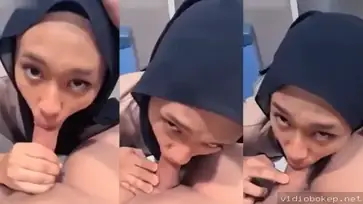 Hijab Binal Indo Sepong Kontol Jumbo Sampe Crot Mulut